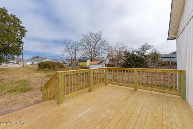 1306 Fisher Street, Morehead City, NC 28557