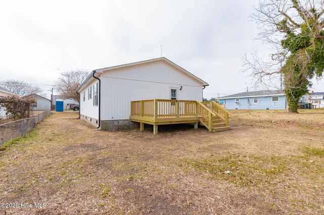 1306 Fisher Street, Morehead City, NC 28557