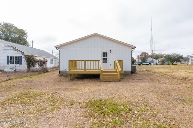 1306 Fisher Street, Morehead City, NC 28557