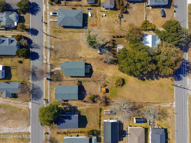 1306 Fisher Street, Morehead City, NC 28557