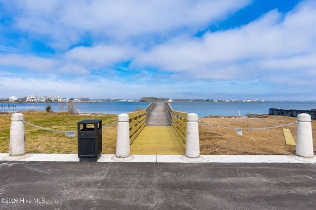 1306 Fisher Street, Morehead City, NC 28557