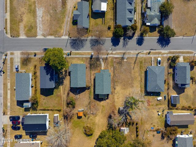 1306 Fisher Street, Morehead City, NC 28557