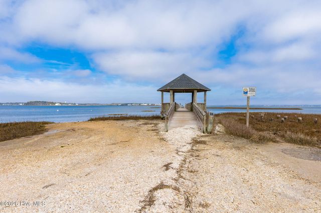 1306 Fisher Street, Morehead City, NC 28557