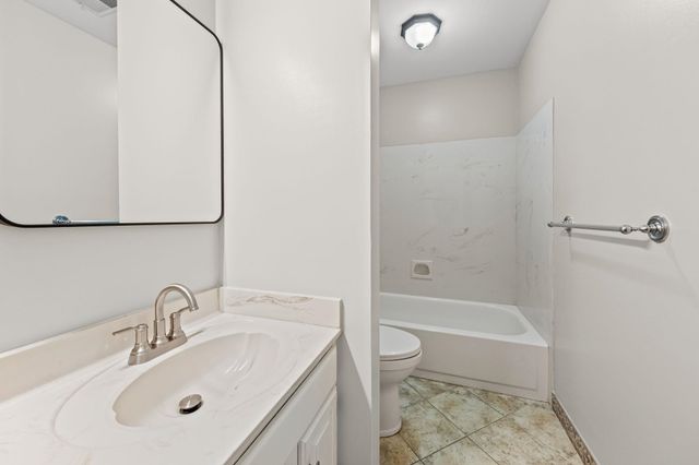 4071 CEDAR POINT RD, Lakeland, TN 38002