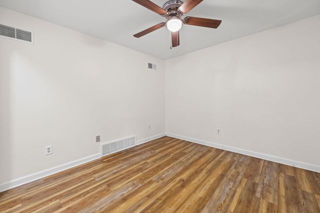 4071 CEDAR POINT RD, Lakeland, TN 38002