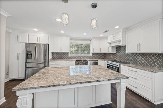 4071 CEDAR POINT RD, Lakeland, TN 38002