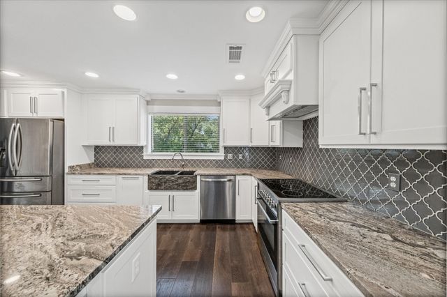 4071 CEDAR POINT RD, Lakeland, TN 38002
