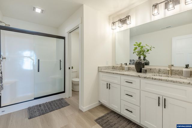 729 Periander Wy, Harrisburg, OR 97446