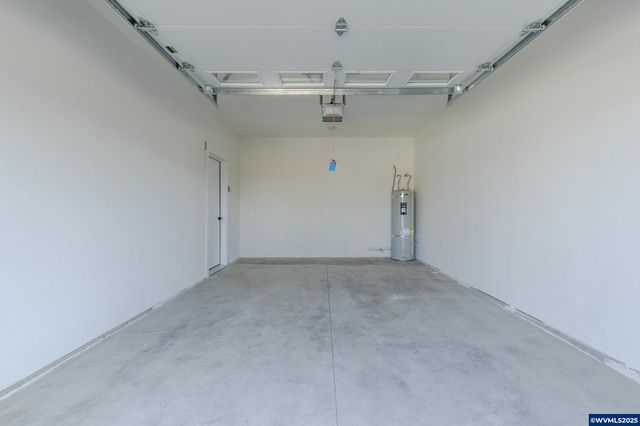 729 Periander Wy, Harrisburg, OR 97446