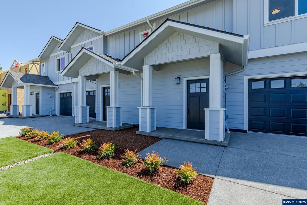 729 Periander Wy, Harrisburg, OR 97446