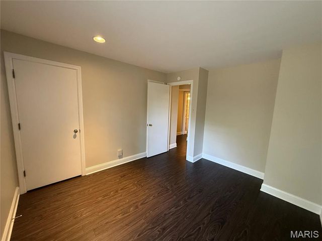 1130 S Mason Road, Town And Country, MO 63131