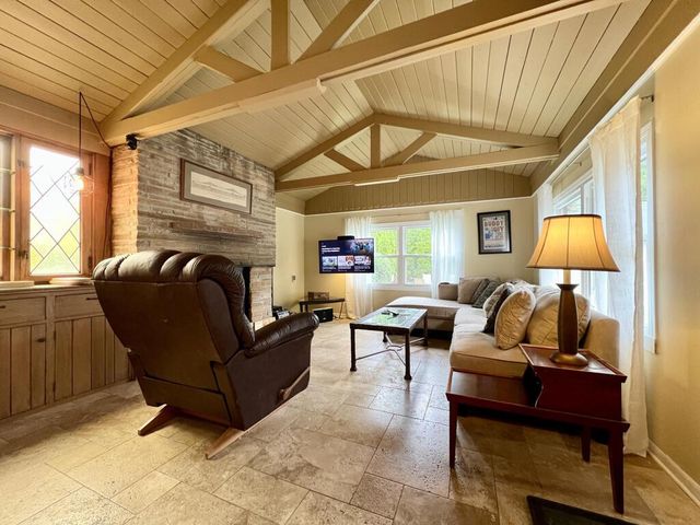 8302 Currie AVENUE, Wauwatosa, WI 53213