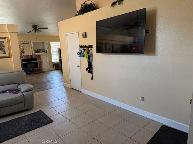7050 Prestwick, Riverbank, CA 95367