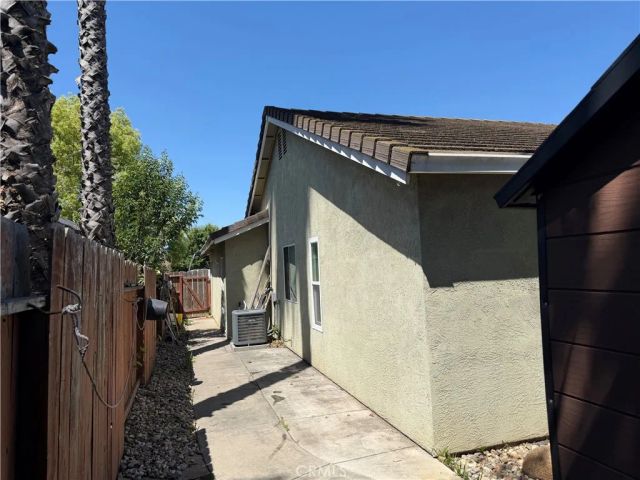 7050 Prestwick, Riverbank, CA 95367