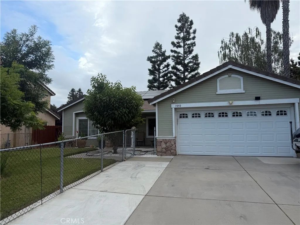 7050 Prestwick, Riverbank, CA 95367