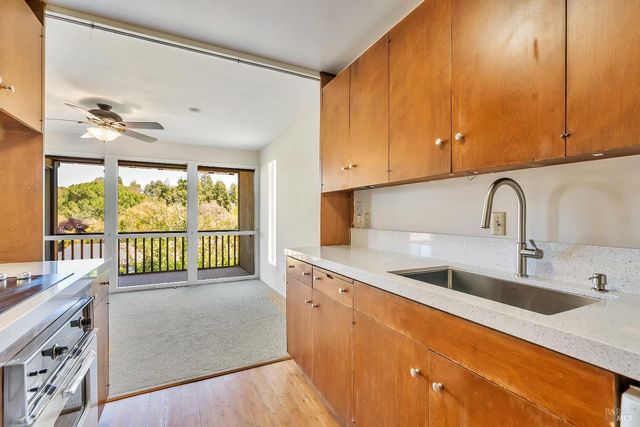 934 Lea Dr, San Rafael, CA 94903