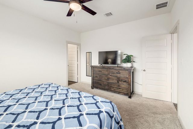 224 Lavaca River LN, Hutto, TX 78634