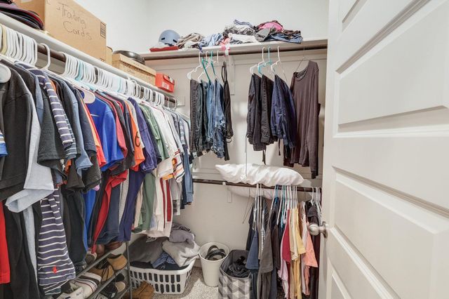 224 Lavaca River LN, Hutto, TX 78634