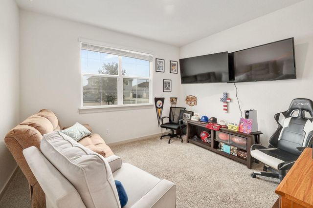 224 Lavaca River LN, Hutto, TX 78634