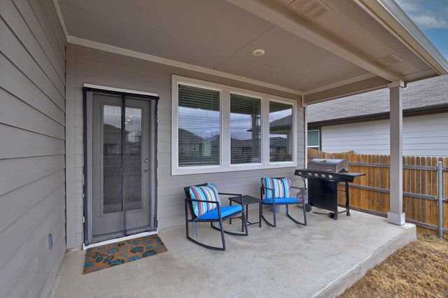 224 Lavaca River LN, Hutto, TX 78634