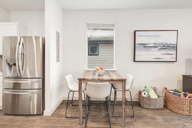 224 Lavaca River LN, Hutto, TX 78634