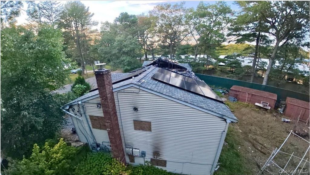197 Albany Avenue, Babylon, NY 11704 — photo 3