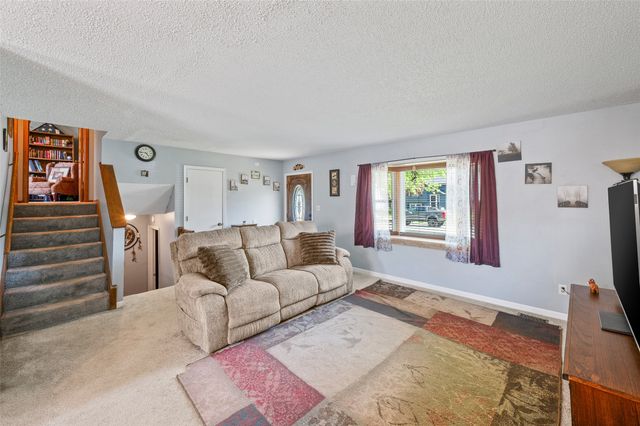 613 NE 7th Street, Grimes, IA 50111