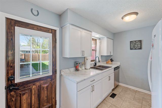 613 NE 7th Street, Grimes, IA 50111