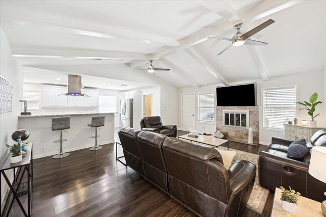 7614 Braesview Lane, Houston, TX 77071