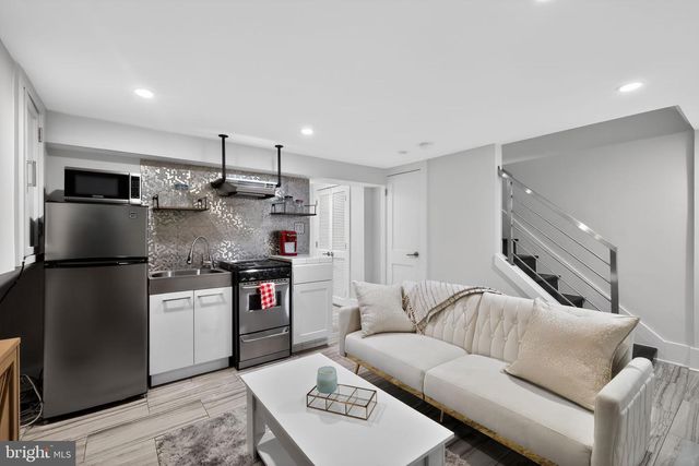 5128 H ST SE, Washington, DC 20019