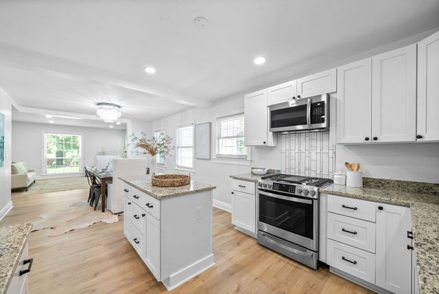 128 Hickory Grove Blvd, Clarksville, TN 37040
