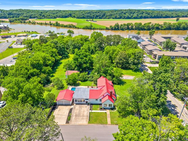 128 Hickory Grove Blvd, Clarksville, TN 37040