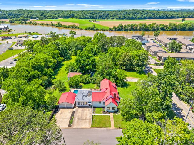 128 Hickory Grove Blvd, Clarksville, TN 37040