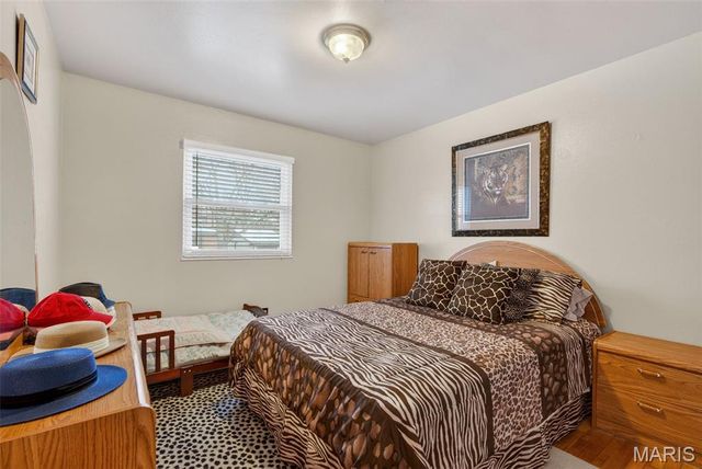 11079 Worchester Drive, St Louis, MO 63136