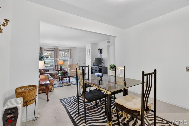 11079 Worchester Drive, St Louis, MO 63136