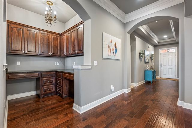 1404 SW Wisteria Avenue, Bentonville, AR 72713