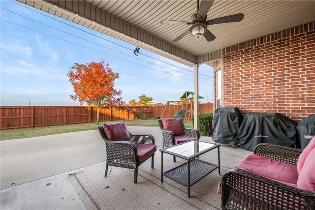 1404 SW Wisteria Avenue, Bentonville, AR 72713