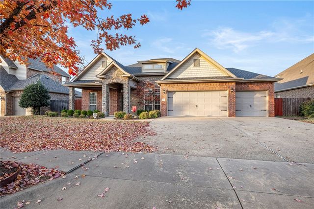 1404 SW Wisteria Avenue, Bentonville, AR 72713