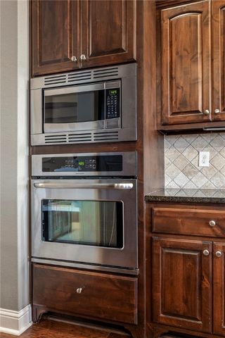 1404 SW Wisteria Avenue, Bentonville, AR 72713