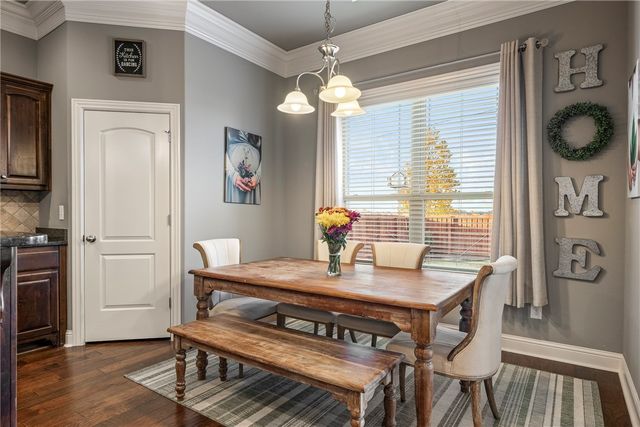 1404 SW Wisteria Avenue, Bentonville, AR 72713