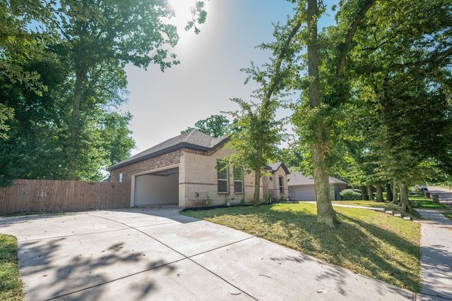 1408 Spinnaker Lane, Azle, TX 76020