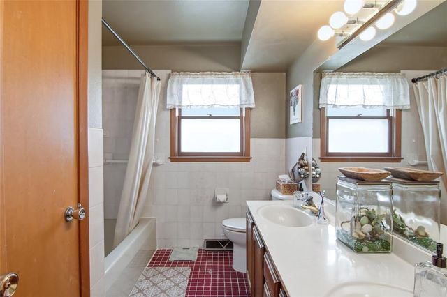 815 E Grant Avenue, Eau Claire, WI 54701