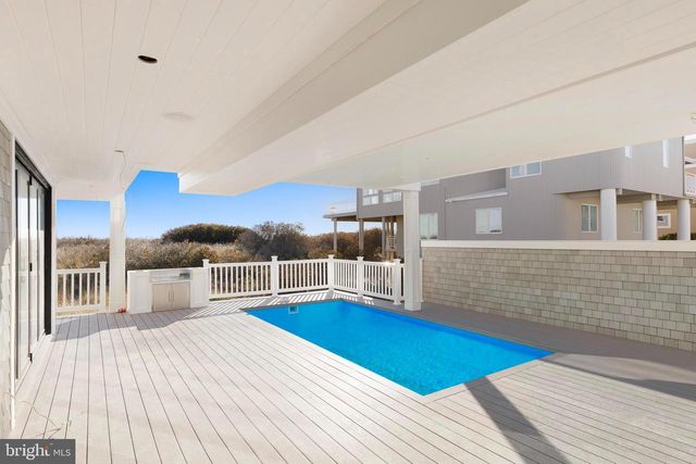 11 E 30TH ST, Barnegat Light, NJ 08006