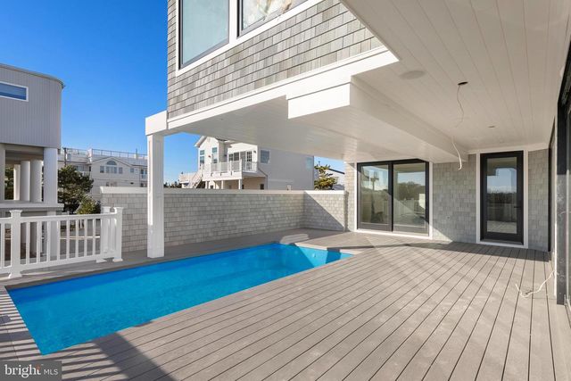 11 E 30TH ST, Barnegat Light, NJ 08006