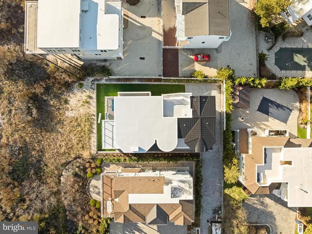 11 E 30TH ST, Barnegat Light, NJ 08006