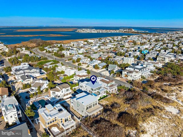 11 E 30TH ST, Barnegat Light, NJ 08006