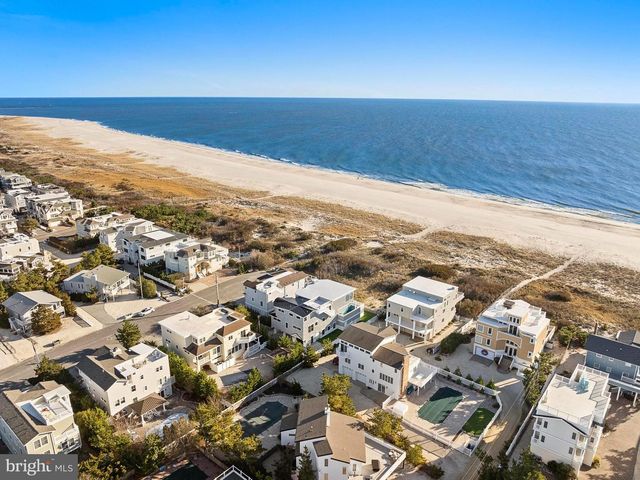 11 E 30TH ST, Barnegat Light, NJ 08006