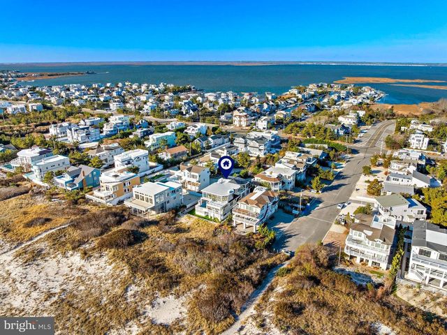 11 E 30TH ST, Barnegat Light, NJ 08006