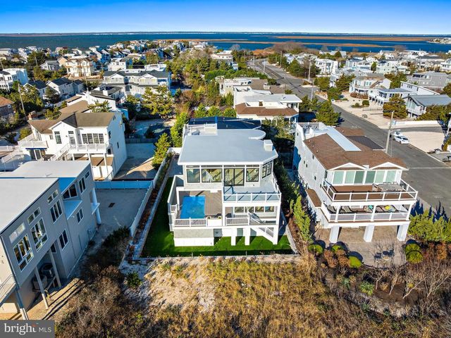 11 E 30TH ST, Barnegat Light, NJ 08006