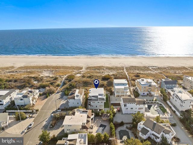 11 E 30TH ST, Barnegat Light, NJ 08006